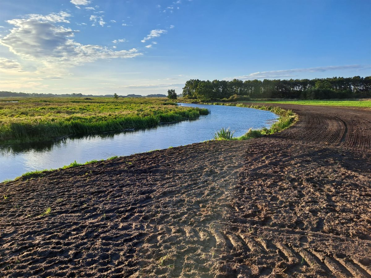 Afgegraven kade BP hunze