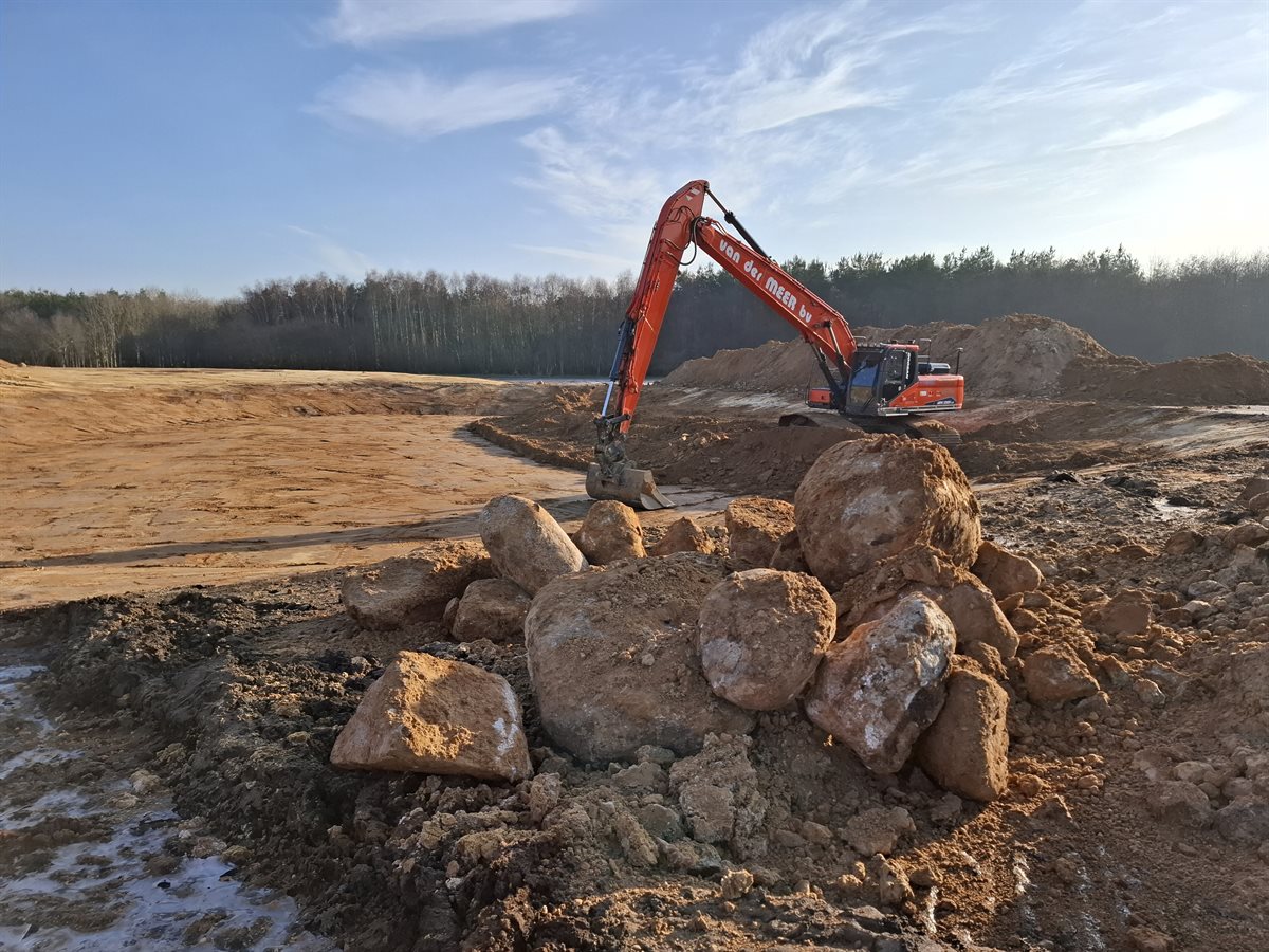 grote en kleine zwerfstenen uit ijstijd
